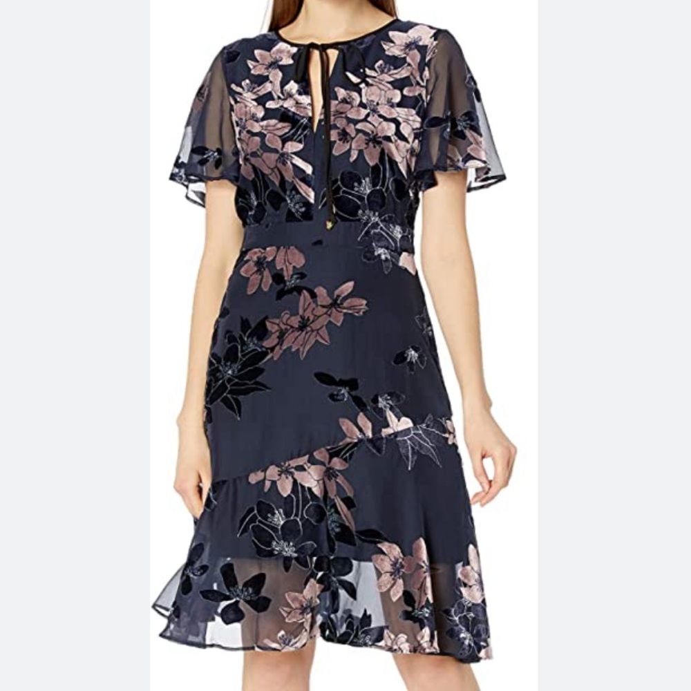 Sam Edelman Burnout Floral Flare Hem Dress. Size 4. Short sleeve.